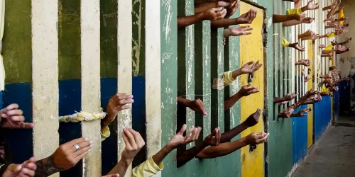 Organizações denunciam à ONU fome e violação de direitos em presídios Imagem referente a Organizações denunciam à ONU fome e violação de direitos em presídios