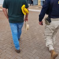 Imagem referente a Homem é flagrado dirigindo Saveiro com placas clonadas em Cascavel