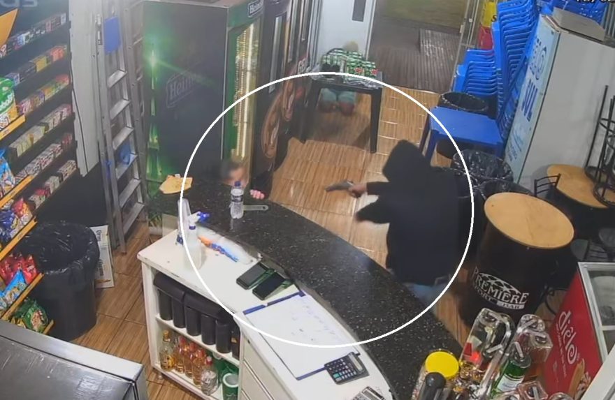 Vídeo: Clube é alvo de roubo violento com disparos no centro de São Miguel do Iguaçu