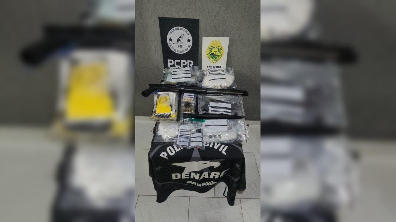 DENARC desarticula pontos de tráfico e apreende cocaína e armamentos em Foz DENARC desarticula pontos de tráfico e apreende cocaína e armamentos em Foz
