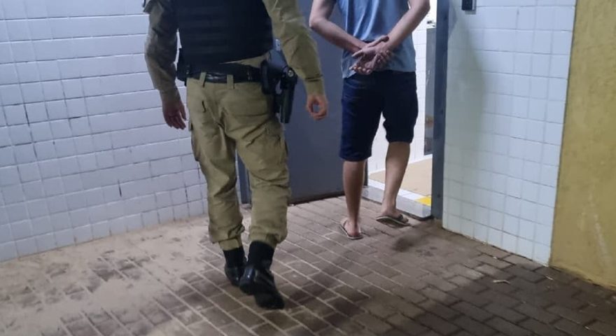 Condutor de BMW é detido por embriaguez ao volante no Centro de Cascavel