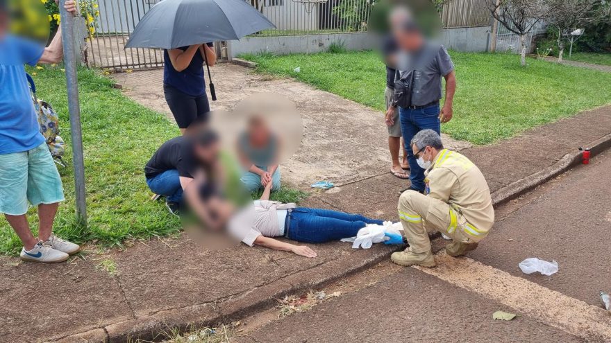 Mulher sofre fratura aberta na perna em acidente de trânsito no Santa Cruz