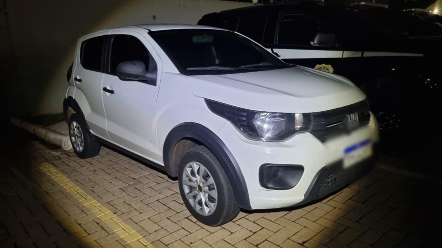 Carro utilizado em furto de cervejas e energéticos é localizado em Ubiratã