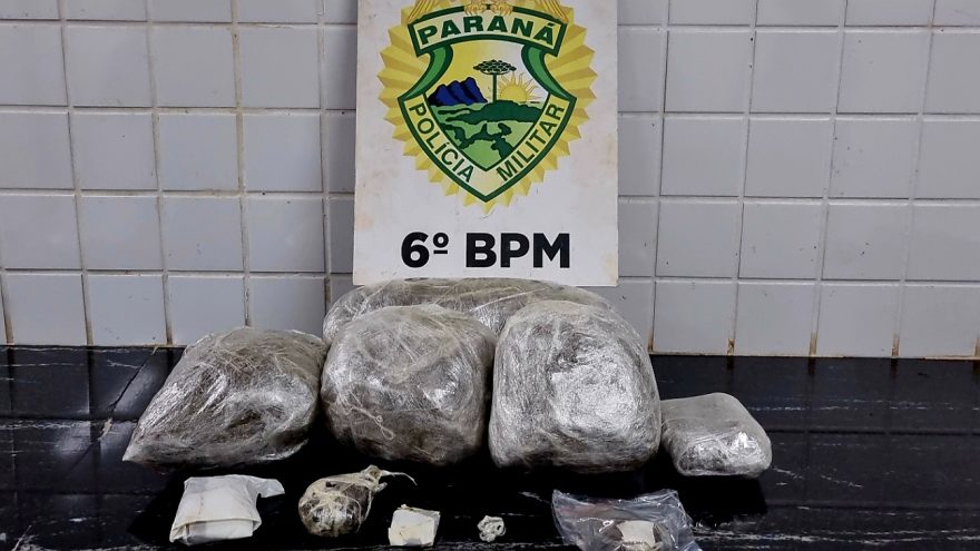 Choque apreende drogas em ônibus na Avenida Tancredo Neves