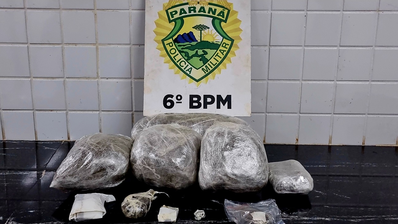 Choque apreende drogas em ônibus na Avenida Tancredo Neves
