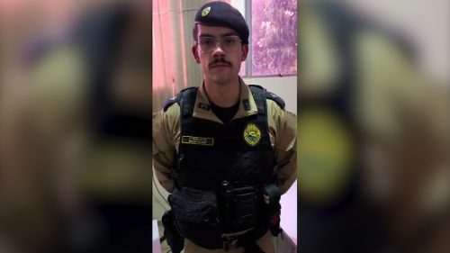 Esfaqueado no Terminal: “Na frente da polícia o homem tentou realizar o homicídio”, diz tenente Imagem referente a Esfaqueado no Terminal: “Na frente da polícia o homem tentou realizar o homicídio”, diz tenente