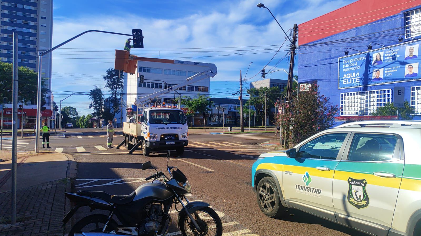 Binário da Rua Dom Pedro II e Engenheiro Rebouças volta a ter sentido duplo Binário da Rua Dom Pedro II e Engenheiro Rebouças volta a ter sentido duplo