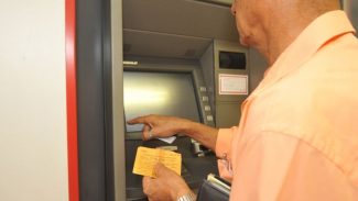 Agências bancárias reabrem nesta quarta-feira a partir do meio-dia