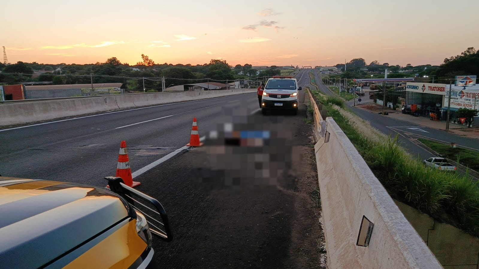 Trabalhador morre atropelado na BR-376 em Paranavaí; motorista evadiu-se do local Trabalhador morre atropelado na BR-376 em Paranavaí; motorista evadiu-se do local