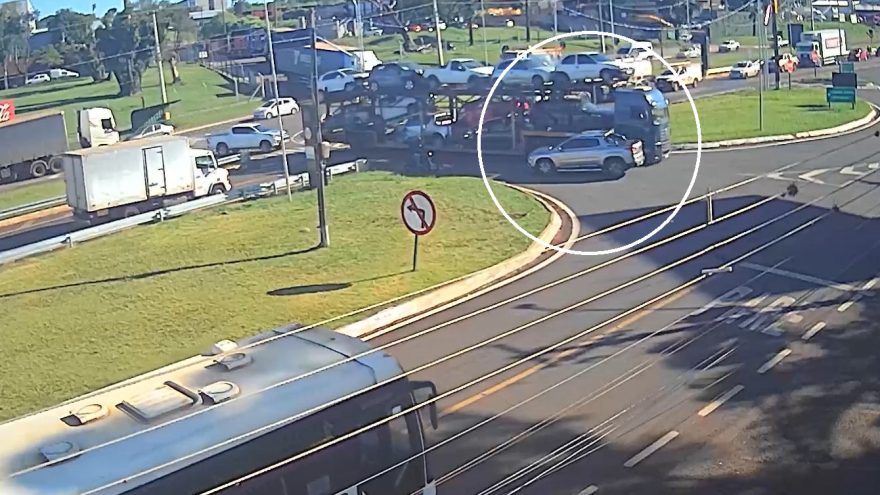 Fiat Toro atravessa Trevo da Portal na contramão de forma imprudente e quase causa acidente na BR-277