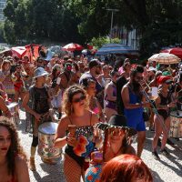 Imagem referente a Rio registra cinco atendimentos por hora devido ao calor no carnaval