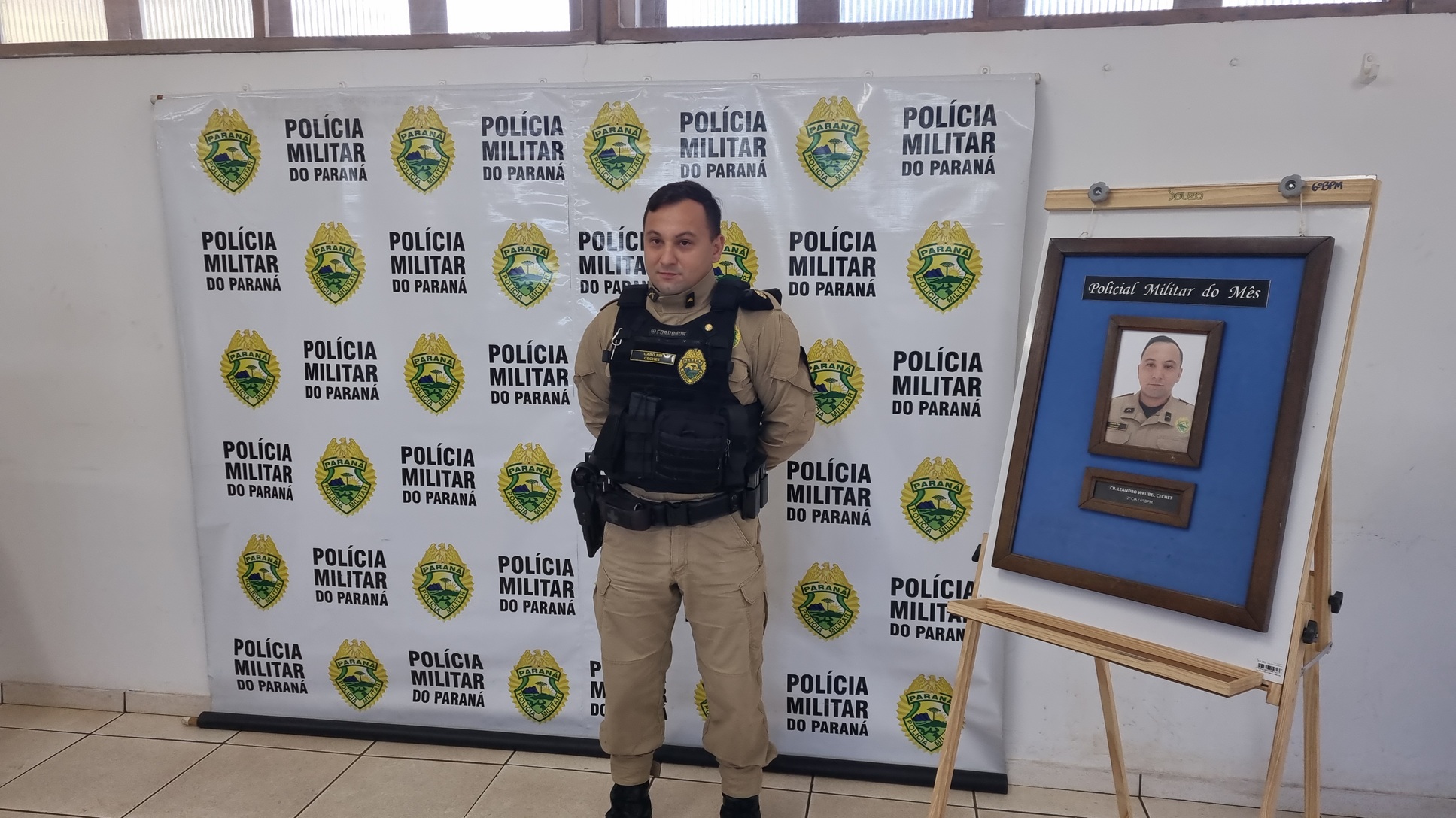 Policial do Mês: Cabo Leandro Wrubel Cechet é homenageado no 6º BPM Policial do Mês: Cabo Leandro Wrubel Cechet é homenageado no 6º BPM