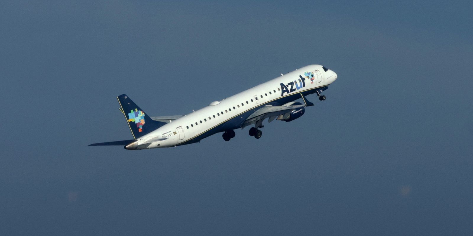 Azul fecha acordo de US$ 200 milhões com American e United Airlines Azul fecha acordo de US$ 200 milhões com American e United Airlines