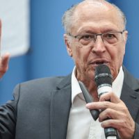 Imagem referente a Alckmin anuncia regulamentação de salvaguardas em acordos comerciais