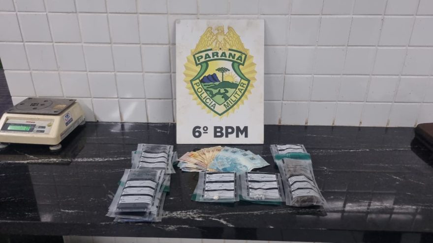Suspeito de manter ponto de venda de drogas é detido no bairro Brasília