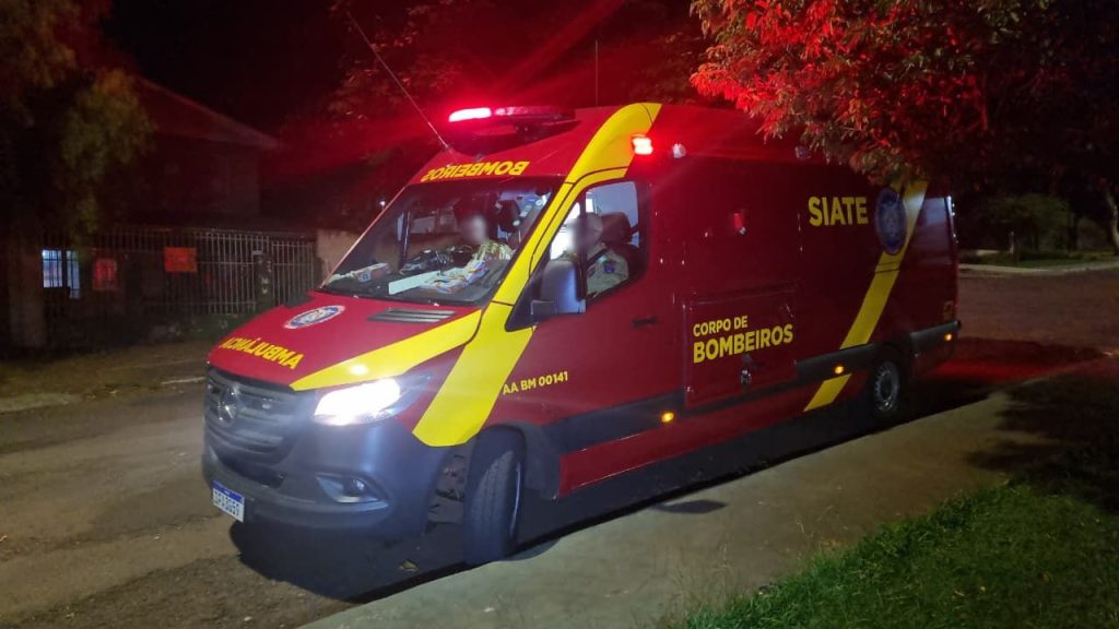 Idosa de 92 anos é socorrida após sofrer queda no banheiro em Cascavel Idosa de 92 anos é socorrida após sofrer queda no banheiro em Cascavel