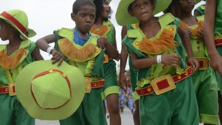 Escolas de samba mirins desfilam nesta sexta na Marquês de Sapucaí Escolas de samba mirins desfilam nesta sexta na Marquês de Sapucaí