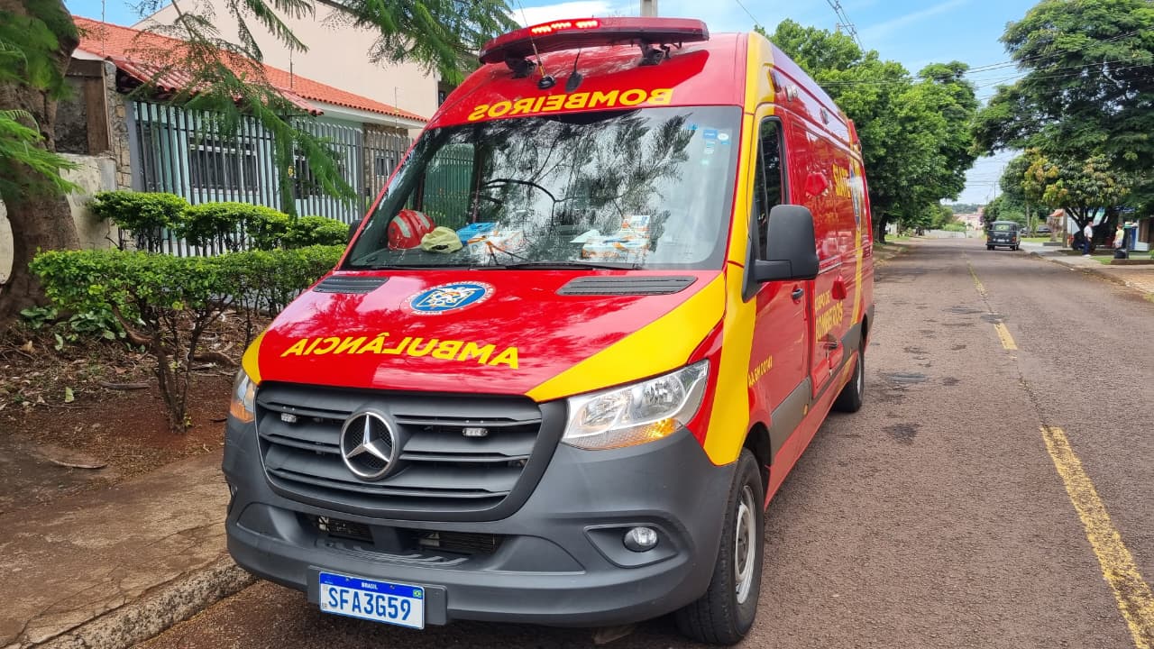 Idosa de 80 anos fica ferida após queda e é socorrida pelo Siate em Cascavel