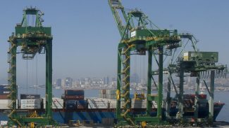 Economia brasileira cresceu 2,2% em 2025, aponta prévia da FGV Economia brasileira cresceu 2,2% em 2025, aponta prévia da FGV