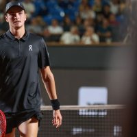 Rio Open: João Fonseca mira final nas duplas após queda em simples Imagem referente a Rio Open: João Fonseca mira final nas duplas após queda em simples