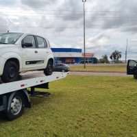 Fiat Uno é apreendido pela PRF durante fiscalização no Trevo do Guarujá em Cascavel Imagem referente a Fiat Uno é apreendido pela PRF durante fiscalização no Trevo do Guarujá em Cascavel