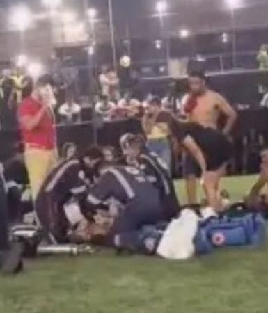 Jogador morre após sofrer mal súbito durante partida de futebol Imagem referente a Jogador morre após sofrer mal súbito durante partida de futebol