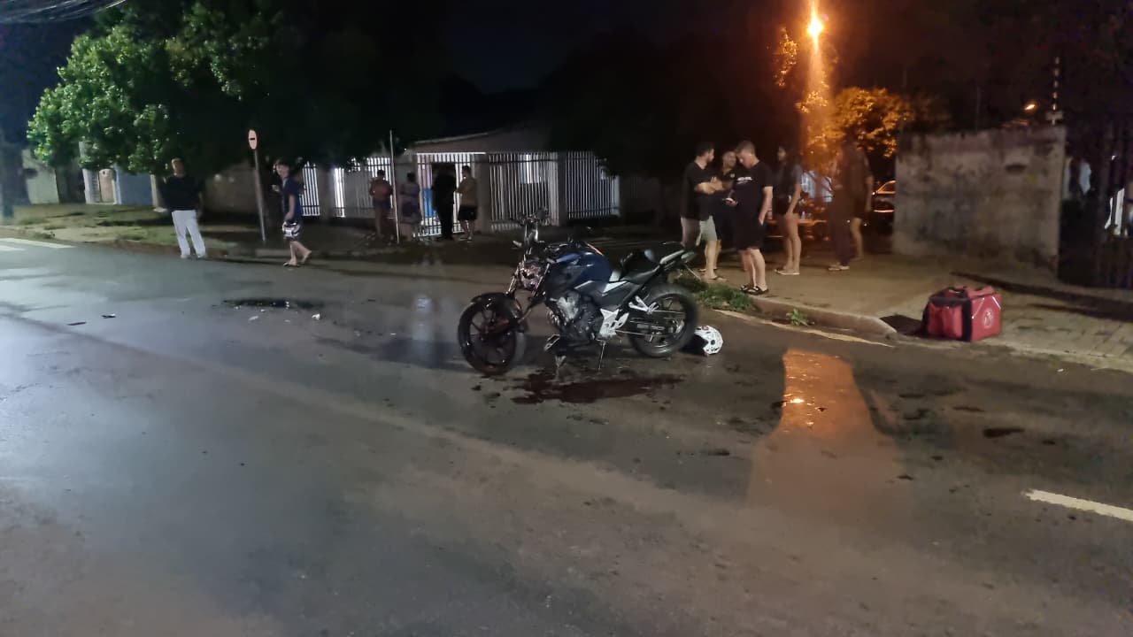 Motociclista fica ferido após colisão e motorista foge sem prestar socorro em Cascavel Motociclista fica ferido após colisão e motorista foge sem prestar socorro em Cascavel