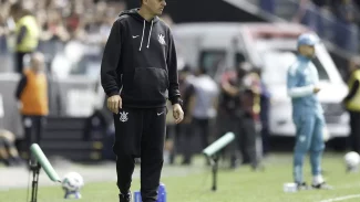 Técnico Lucas Piccinato é demitido da equipe feminina do Corinthians Técnico Lucas Piccinato é demitido da equipe feminina do Corinthians