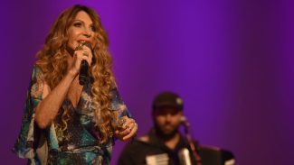 TV Brasil exibe show acústico para comemorar 75 anos de Elba Ramalho