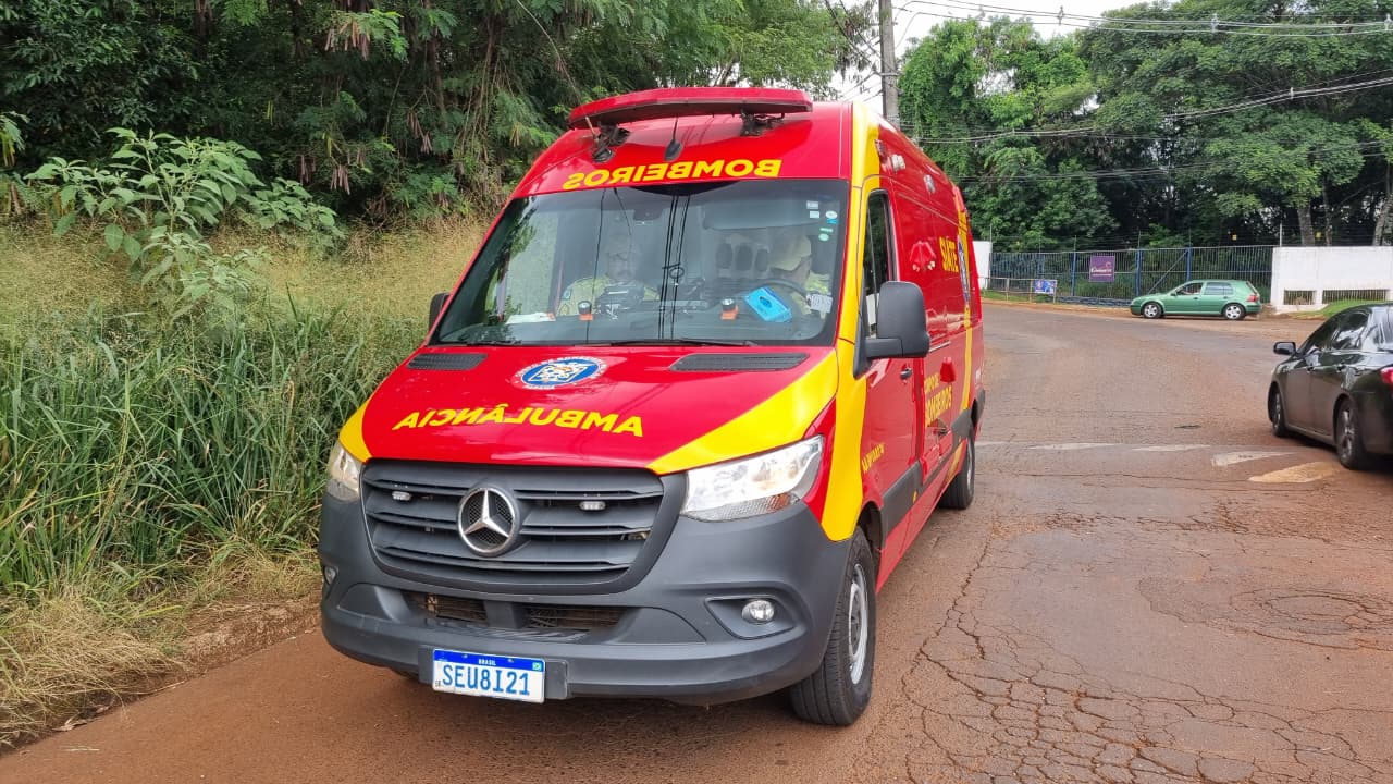 Jovem fica ferido após acidente de bicicleta no bairro Brasmadeira, em Cascavel