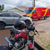 Irmãos ficam feridos após colisão entre carro e moto no Bairro Universitário Imagem referente a Irmãos ficam feridos após colisão entre carro e moto no Bairro Universitário