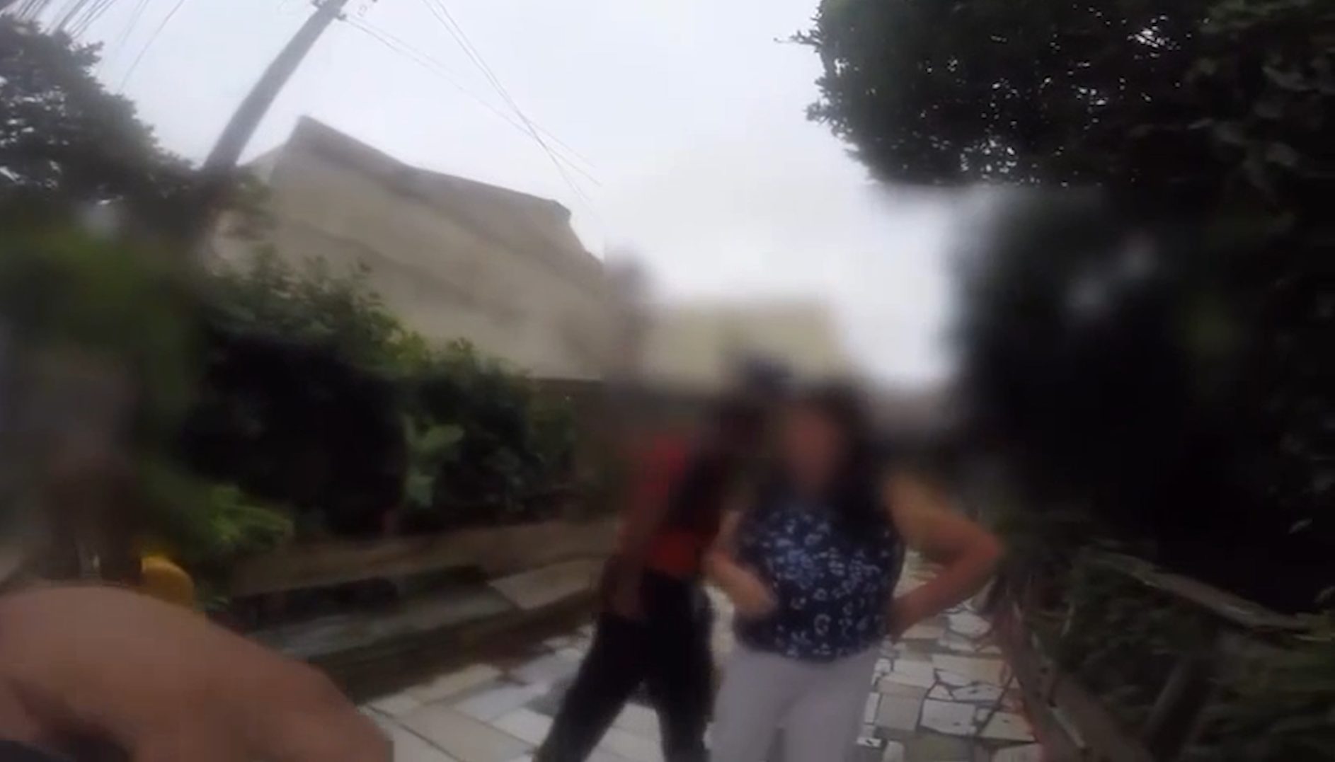 Ao saber que vai ser preso por violência doméstica, homem tem diarreia: "Então deixa eu dar uma cagada” Ao saber que vai ser preso por violência doméstica, homem tem diarreia: "Então deixa eu dar uma cagada”
