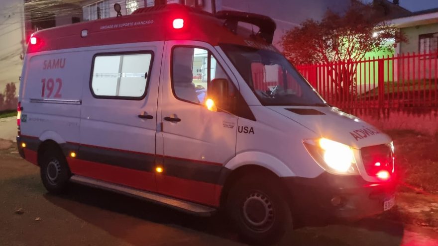 Homem de 46 anos é atendido pelo SAMU após mal-estar em residência