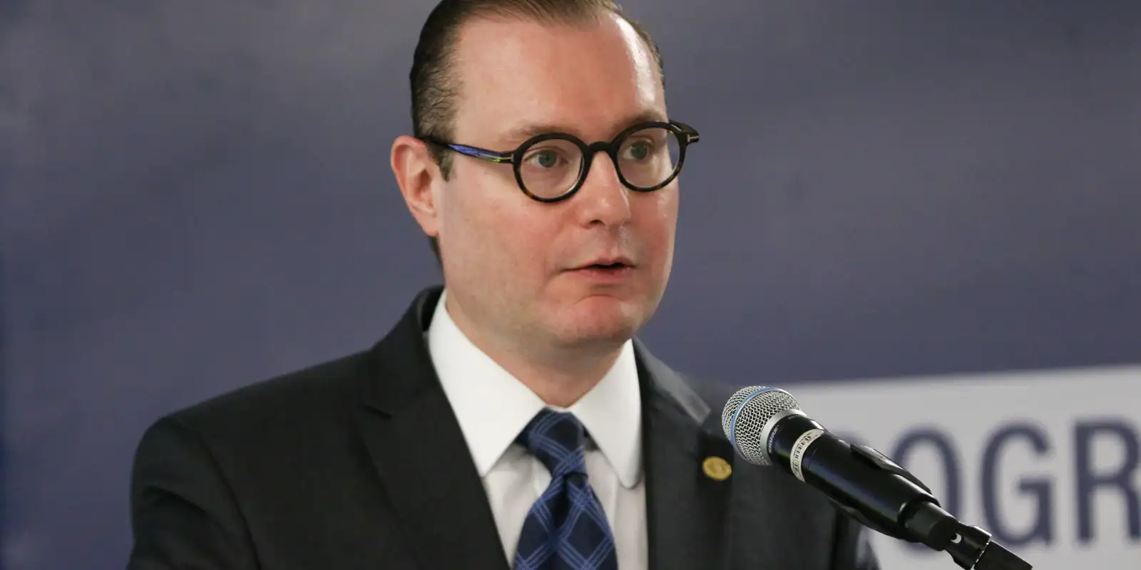 Zanin autoriza empresária a ficar em silêncio na CPMI do INSS Imagem referente a Zanin autoriza empresária a ficar em silêncio na CPMI do INSS