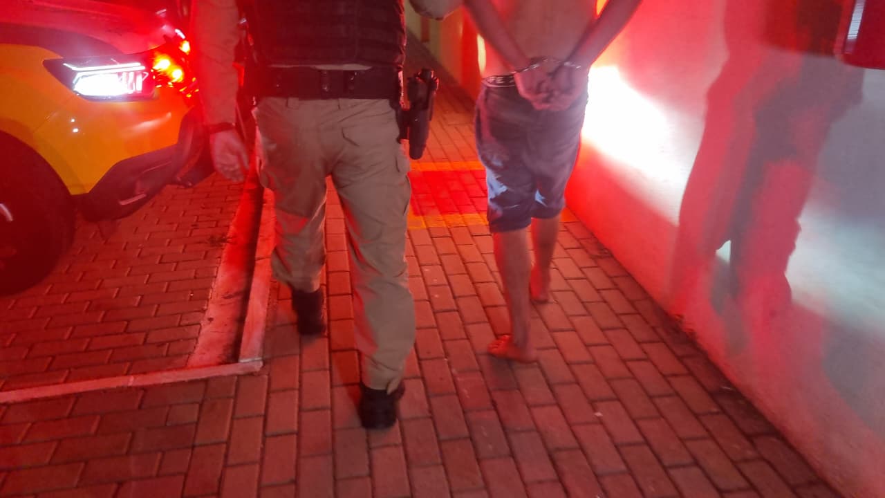 Com lesões, mulher denuncia marido e enteado por violência doméstica no Brasmadeira Com lesões, mulher denuncia marido e enteado por violência doméstica no Brasmadeira