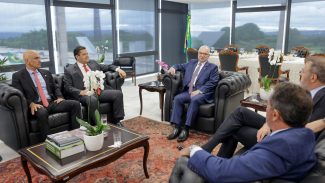 Penduricalhos: STF e Congresso fecham acordo para regra de transição Penduricalhos: STF e Congresso fecham acordo para regra de transição