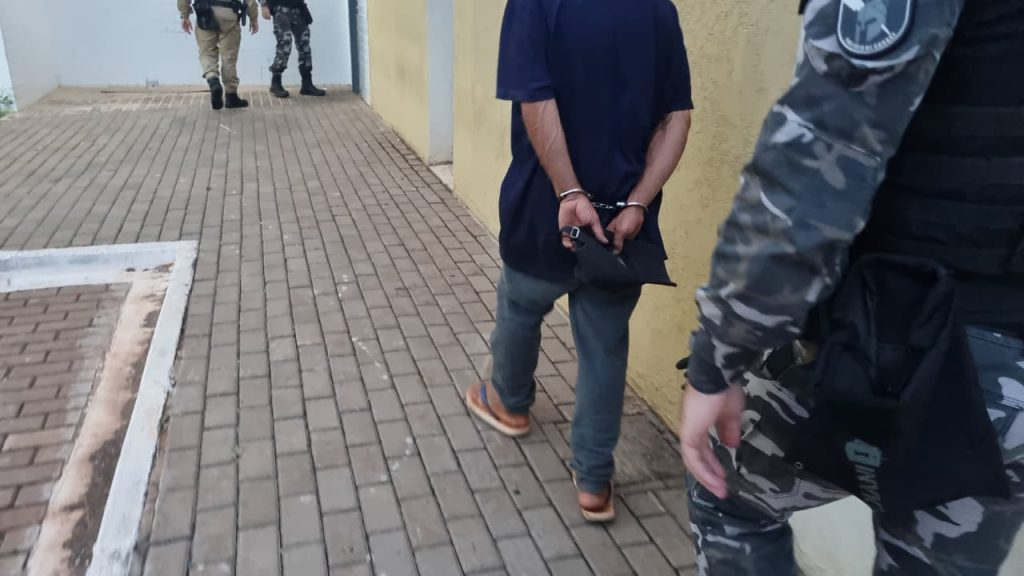 Homem de 42 anos é preso por violência doméstica no Bairro Melissa