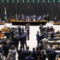 Imagem referente a Câmara aprova PL antifacção e endurece penas para crime organizado