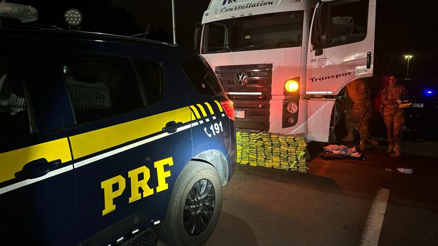 PRF apreende mais de 280 kg de cocaína escondidos em caminhão na BR-277, em Campo Largo