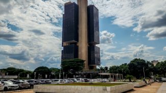 Juros subiram para famílias e empresas em janeiro, mostra BC