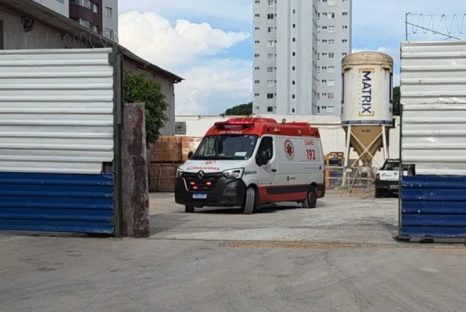 Marceneiro é atingido por peça metálica no 10º andar e vai em estado grave ao hospital em Curitiba Marceneiro é atingido por peça metálica no 10º andar e vai em estado grave ao hospital em Curitiba