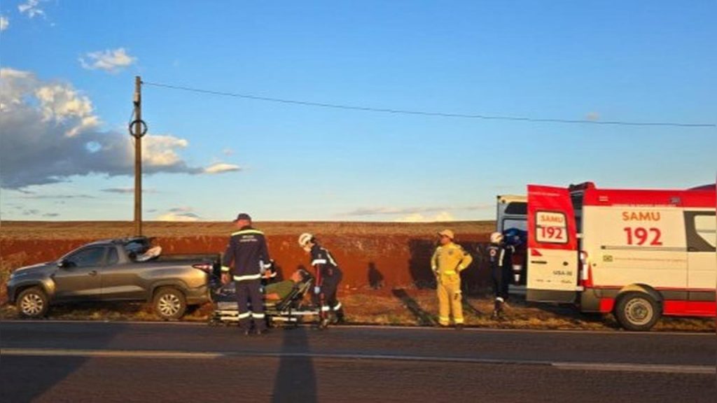 Homem fica ferido em colisão envolvendo moto e caminhão na PR-495 entre Santa Helena e Missal