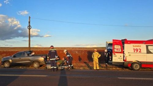 Homem fica ferido em colisão envolvendo moto e caminhão na PR-495 entre Santa Helena e Missal Homem fica ferido em colisão envolvendo moto e caminhão na PR-495 entre Santa Helena e Missal