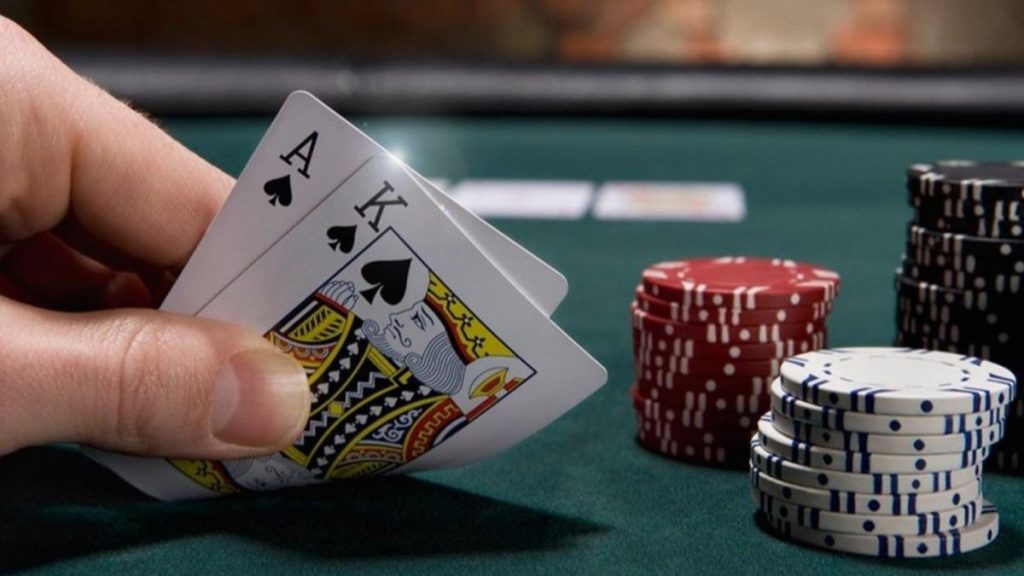 Lei inclui competição de poker entre os eventos oficiais da cidade