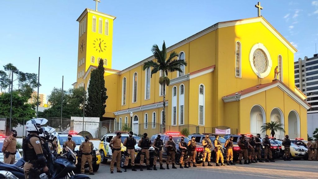 Após agredir companheira, homem retorna ao local e acaba detido em Pato Branco