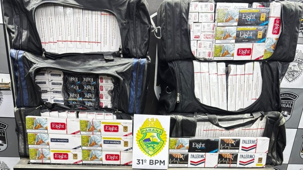 Carga de cigarros estrangeiros é apreendida pela Patrulha Rural da PM em Corbélia