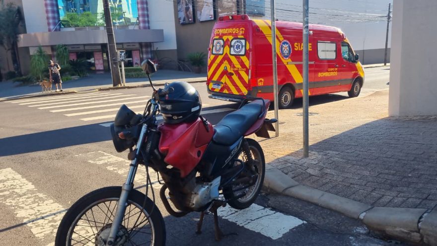 Jovem fica ferida em acidente na esquina do Shopping JL