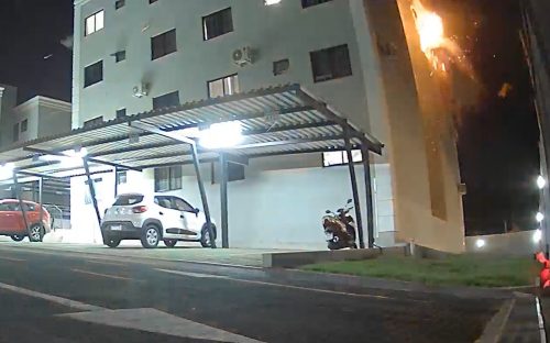 Vídeo mostra explosão em apartamento em Foz do Iguaçu Vídeo mostra explosão em apartamento em Foz do Iguaçu