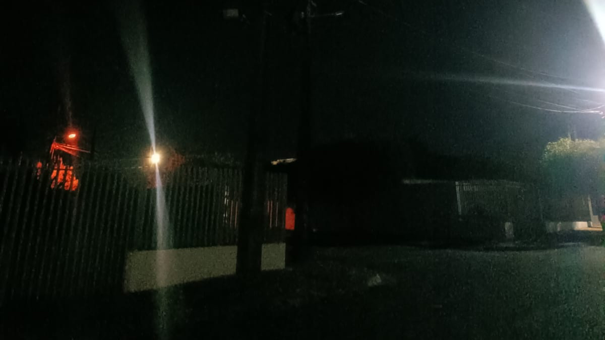 Reclamação sobre falta de iluminação pública aponta risco à segurança e afirma que pedidos de manutenção não foram atendidos Reclamação sobre falta de iluminação pública aponta risco à segurança e afirma que pedidos de manutenção não foram atendidos