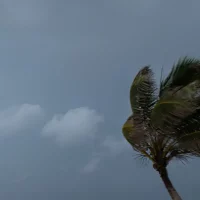 Imagem referente a Vale do Paraíba e litoral paulista estão em alerta de perigo hoje